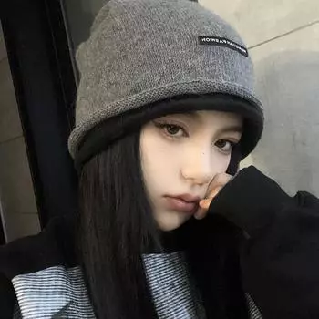 Японская двухслойная шапка с завитыми буквами, женская универсальная персонализированная бархатная зимняя шапка, теплая защитная шапка для ушей, холодная шапка M56-58cm чёрный