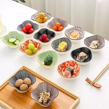 Японская керамическая десертная тарелка, подставка для фруктов, креативная маленькая тарелка для ароматизаторов, блюдо для макания, барбекю, хот-пот, ресторанная тарелка для закусок