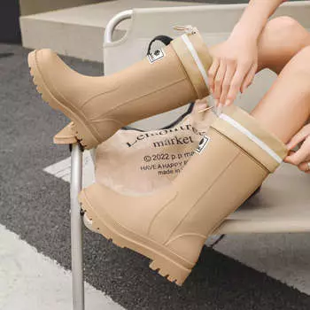 Японские дождевики женские средние закрытые резиновые сапоги модная верхняя одежда водонепроницаемые ботинки кемпинговые нескользящие и износостойкие водные сапоги 36