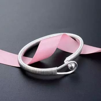 Японские и корейские версии модных и модных серебряных браслетов S990, полностью серебряный браслет, креативный минималистичный пружинный браслет с открывающейся спиралью Adjustable size