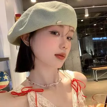 Японские литературные и ретро вязаные береты для женщин летние тонкие дышащие однотонные универсальные дорожные солнцезащитные шляпы для художников 56-58cm светло-зеленый