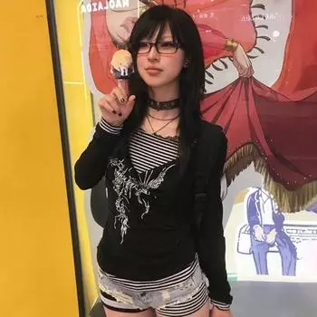 Японские топы Y2k под двойку, трешовые 2000-е, футболка с принтом татуировки, гранж-эстетика, лоскутные футболки, готика, винтаж S чёрный