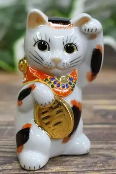 Японский склад левая рука манящая кошка Кутани изделия танцующая манящая кошка ситцевый фэн-шуй украшение открытие празднование подарок