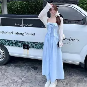 Японское платье миди, женское повседневное милое элегантное платье на бретельках с синим бантом без бретелек, цельное платье в пляжном стиле, корейское лето 2024 г. S синий