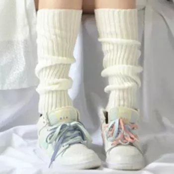 Яркие цвета, милые гетры для девочек, новые корейские вязаные чехлы для ног, женские однотонные осенне-зимние стильные эластичные длинные носки-трубки one size белый