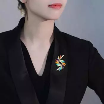 Яркий внешний вид, брошь, булавка, изысканная тонкая работа, стразы, вращающийся цветок в форме женщины разноцветный