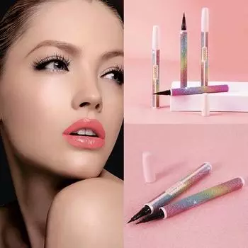 Яркий жидкий карандаш для глаз Starry Starry — прочный, водостойкий, устойчивый к поту и не размазывающийся макияж.