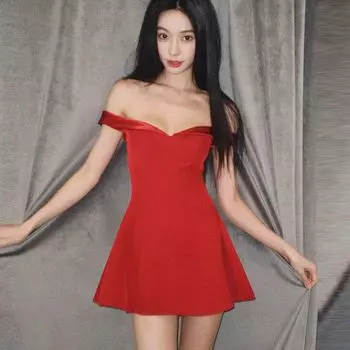 Yi Mengling Same Style French off-Shoulder Tube Top Dress New Year Battle Robe Red Waisted Slim Looking Elegant Little Short Dress Red S