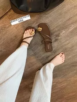 ~ Yiqing Holiday~ Square head gold buckle decorative toe diagonal side word with sandals women 34