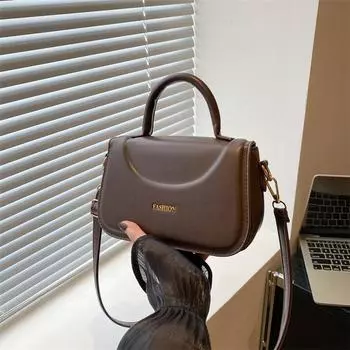 Yogodlns Модная универсальная маленькая квадратная сумка, новая женская сумка через плечо, однотонная, высокого класса, повседневная, темпераментная сумка через плечо 19x6x13cm чёрный