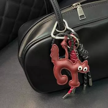 Yogodlns Подвеска в виде милой кошки из искусственной кожи, плетеная подвесная декоративная подвеска для пары, милый подарок, праздничный рюкзак, сумка, подвеска one size бордовый