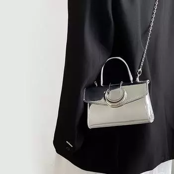 Yogodlns Sense Of Luxury Женская сумка Moon Lock Small Square через плечо Модная лакированная кожа Однотонная универсальная сумка через плечо с цепочкой 19x6x11cm чёрный