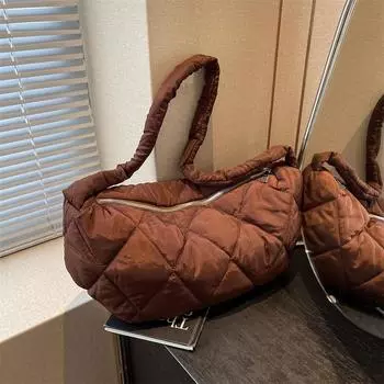 Yogodlns Женская модная нейлоновая сумка-ниша, повседневная сумка-пуховка через подмышку, большая вместимость, сумка через плечо на одно плечо для женщин 42x12x24cm чёрный