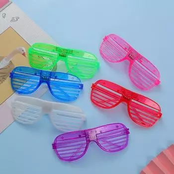 Yousheng 12 шт. светодиодных очков со светоотражающими линзами, работающих от батареек, разных цветов, для детей и взрослых, неоновые прорезные солнцезащитные очки, сувениры для вечеринок 12pcs