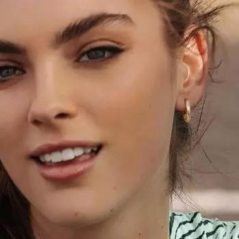 Yousheng 1 пара женских сережек-обручей с полированным кубическим цирконием, небольшие обручи для ушей, легкие металлические украшения для повседневной носки, свиданий, вечеринок серебряный