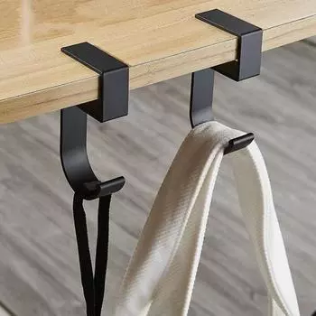 Yousheng 2Pcs Гирлянда Вешалки для чулок Настольные крючки Высокопрочные Нержавеющие Гирлянда Вешалки для чулок Каминные держатели 2pcs чёрный