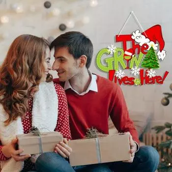 Yousheng Christmas Wooden Hanging Sign Green Elf Welcome Sign Farmhouse Door Plaque Hanger Xmas Ornament for Front Door Wall Decor A