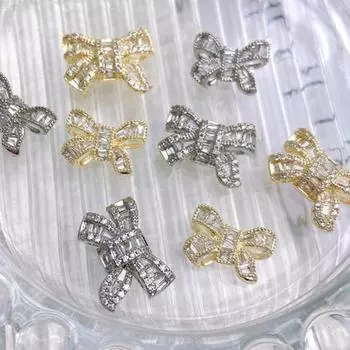 Yousheng Nail Art Bow Блестящий трехмерный глянцевый DIY вырезанный дизайн Серебряный Золотой Свет Роскошный циркониевый бант для ногтей Подвеска для маникюрного салона S серебряный
