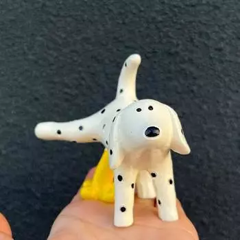 Yousheng Peeing Spotted Dog Украшение из смолы Фигурка щенка далматина Мультяшная писающая статуя далматина для украшения стола в саду Dog