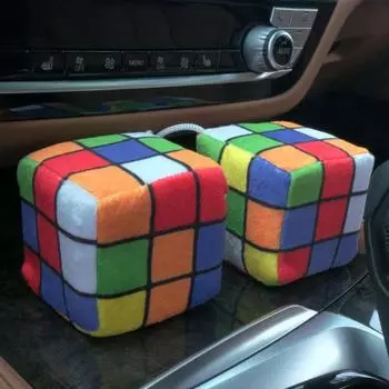 Yousheng плюшевый кубический автомобильный кулон с шнурком винтажный подвесной светильник для зеркала заднего вида мягкий на ощупь пушистый кубический декор для интерьера автомобиля