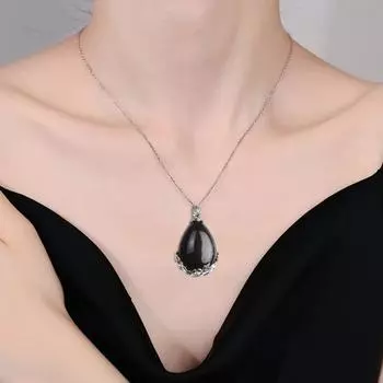 Yousheng Unisex Ожерелье Подвеска из искусственного кристалла Рельефный декор Блестящий Ретро Стиль Ожерелье Для Взрослых Украшения На Шею Гладкое Каменное Ожерелье Подарок На Праздник чёрный