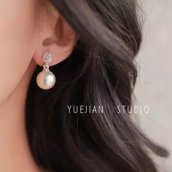 Yuejian Pearl Grace Socialite Earrings Pair of silver ear needles