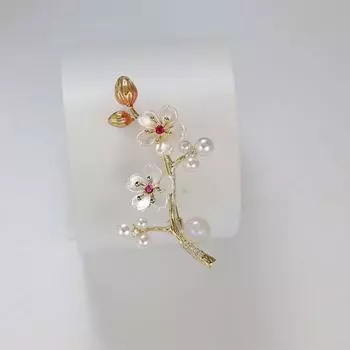 Yutsai Simple White Flower Brooch Women Unisex Alloy Elegant Plant Series Brooch Pin Gifts PD2298 белый