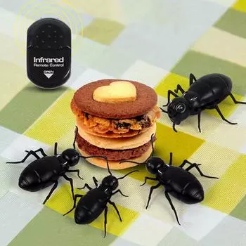 Забавное моделирование Инфракрасный радиоуправляемый пульт дистанционного управления Страшные жуткие поддельные игрушки-муравьи-насекомые