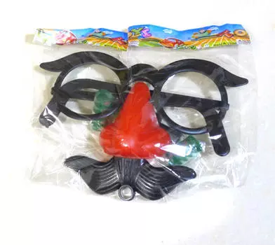 Забавные очки клоуна, костюмированный мяч, круглая рамка, красный нос со свистком, усы