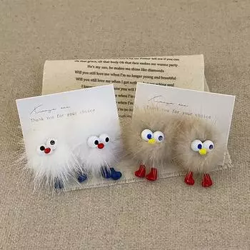 Забавные забавные плюшевые брикеты серьги-гвоздики женские нишевые дизайнерские ощущения уникальные изысканные модные серьги для поездок на работу