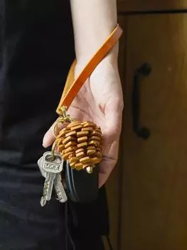 Забавный 3D дизайн шишки Брелок из натуральной кожи - Уникальный модный подарок для мужчин женщин, Прочные аксессуары ручной работы для ключей хаки