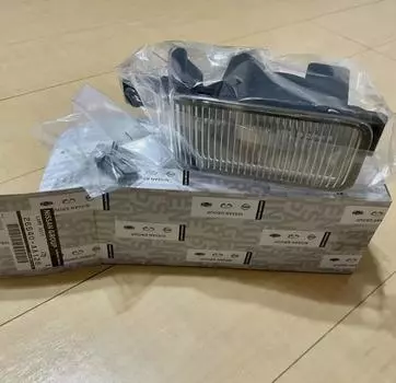 Задний фонарь NISSAN правый 26540-AA126 Skyline R34 поздняя модель 2000/04 - оригинальный