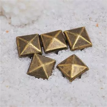 Заклепки Одежда Обувь Сумки Аксессуары Панк Пирамида Квадратные Шпильки DIY Металлические Шипы 10mm