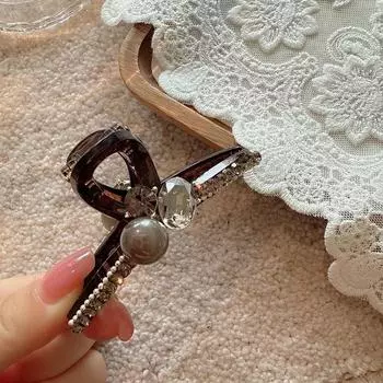 Заколка для волос класса люкс со стразами и жемчугом, большая, для женщин, легкая роскошь и универсальная, заколка-акула для пучка, модная заколка для волос