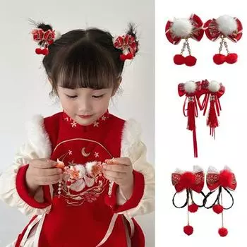 Заколка для волос с красным бантом и мягкими нечеткими помпонами и кисточками. Симпатичный китайский стиль для женщин и девочек. Дети Весенний фестиваль. Аксессуары для волос. Подарок на Новый год.