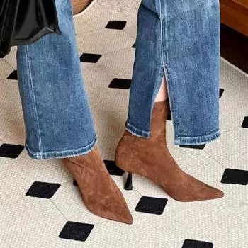 Замшевые трендовые женские ботильоны на высоком каблуке, зимние новые классические эластичные ботинки с острым носком 2025 года, модные короткие туфли-лодочки Chelsea Botas 35 чёрный