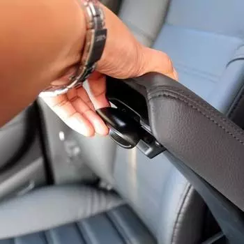 Защелка крышки подлокотника Сервис по установке ABS Длительный и легкий срок службы Зажим для крышки подлокотника центральной консоли