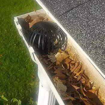 Защита от листьев. Уличный сетчатый фильтр для водосточной трубы. Простая установка. Черный защитный кожух для водостока. Водосток на крыше. Защита от засорения. Домашний мусор. Сад из полипропилена.
