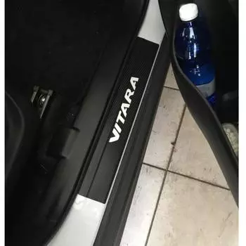 Защитная наклейка на порог автомобиля, виниловая наклейка из углеродного волокна для Vitara золотой