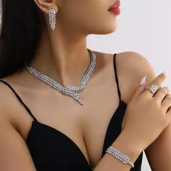 Засияй в свой особенный вечер: Роскошный комплект украшений из циркона для праздничной одежды