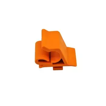 Зажим для крепления троса капота Fiat Linea