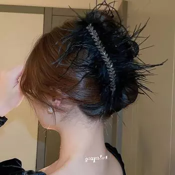 Зажим-перо акулы в форме бриллианта Dongdaemun: Элегантный, универсальный аксессуар для волос для женщин Feather Grab Clip чёрный