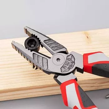 Зажимные комбинированные плоскогубцы Удобная рукоятка Плоскогубцы линейного монтера Плоскогубцы линейного монтера Намотка проволоки Pointed nose pliers