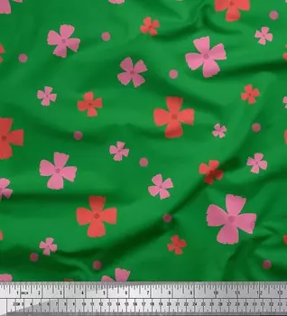 Зеленая полиэфирная креповая ткань Soimoi Ruby-Chalice Clarkia Ткань для творчества с цветочным принтом и принтом в метрах, 42 дюйма 42 Inch Wide - Poly Crepe зелёный