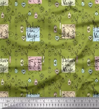 Зеленая японская креп-сатиновая ткань Soimoi с текстом и флаконом для духов, женская ткань с принтом по метрам, 42 дюйма 42 Inch Wide - Poly Crepe зелёный