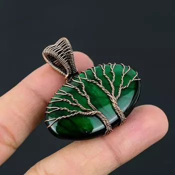 Зеленая вспышка Лабрадорит Драгоценный камень Чистая медная проволока Обернутая ювелирная подвеска ручной работы 1.77 Inches зелёный