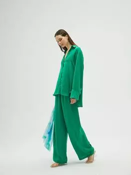 Зеленые атласные брюки