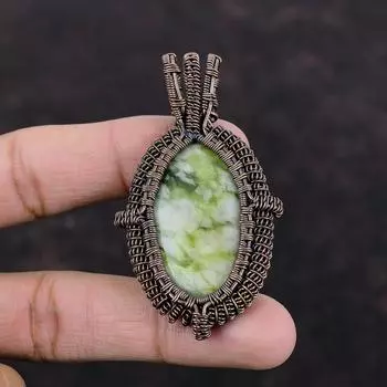 Зеленый арагонит, медный кулон, кулон с драгоценным камнем, завернутый в проволоку, ювелирные изделия из зеленого арагонита, кулон ручной работы, медная проволока, ювелирный подарок для мамы