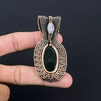 Зеленый нефрит и лунный камень, драгоценные камни, ювелирные изделия ручной работы, подвеска из чистой медной проволоки для женщин 2.56 Inches зелёный