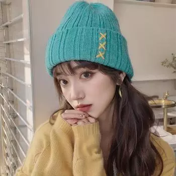 Жаккардовая шерстяная шапка с швом, женская зимняя утолщенная теплая уличная холодная шапка, простая универсальная вязаная шапка без полей one size fits all чёрный